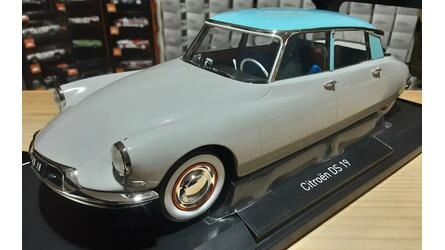 NOREV 1/18 - CITROEN DS 19 - ROSE GREY AND TURQUOISE - 1956