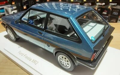 NOREV 1/18 - FORD ENGLAND FIESTA XR2i - 1981 - METALLIC BLUE