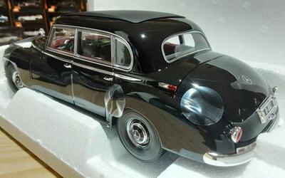 NOREV 1/18 - MERCEDES 300 - 1955 KONRAD ADENAUER