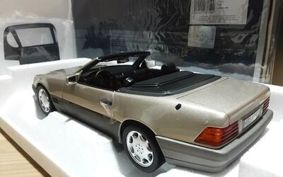 NOREV 1/18 - MERCEDES 500 SL - 1989 - SMOKE SILVER METALIC