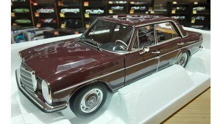 NOREV 1/18 - MERCEDES BENZ 200 SEDAN (W115) - DARK RED BROWN
