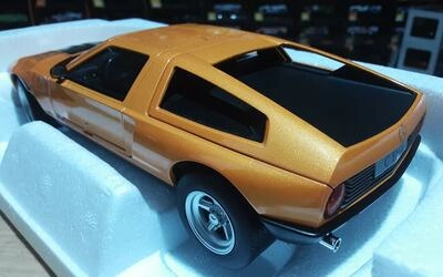 NOREV 1/18 - MERCEDES BENZ C 111/II - WHITE AUTUMM METALLIC 