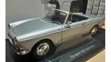 NOREV 1/18 - PEUGEOT 404 CABRIOLET- 1967 - SILVER