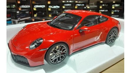 NOREV 1/18 - PORSCHE 911 CARRERA 4 GTS - 2025 - GUARDS RED