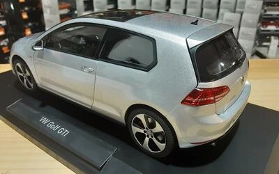 NOREV 1/18 - VOLKSWAGEN GOLF VII GTi  - 2013 - REFLEX SILVER