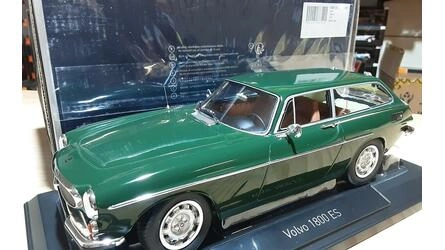 NOREV 1/18 - VOLVO P 1800 ES - CYPRES GREEN - 1973