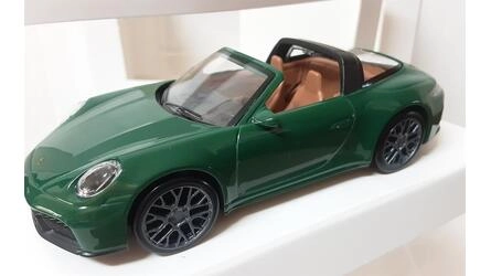 NOREV 1/43 -  PORSCHE 911 GTS TARGA - BRITISH RACING GREEN -