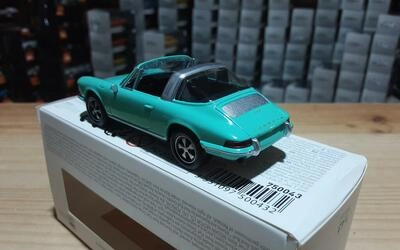 NOREV 1/43 -  PORSCHE 911 TARGA - GREEN - 1969