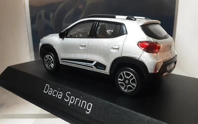 NOREV 1/43 - DACIA SPRING COMFORT - 2022 - LIGHTNING SILVER