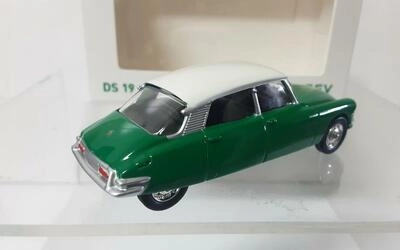 NOREV 1/58 - CITROEN DS 19 - 1958 - GREEN  WHITE ROOF