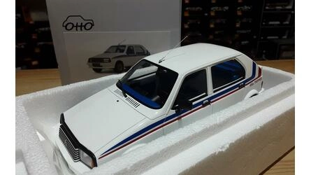 OTTO MOBILE 1/18 - CITROEN VISA TROPHEO  GR. B - 1993 - WHIT
