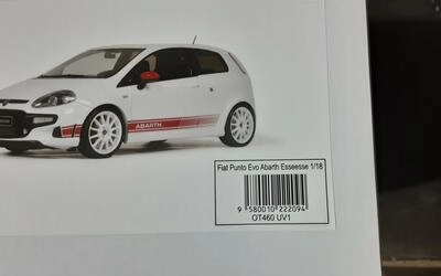 OTTO MOBILE 1/18 - FIAT PUNTO EVO ABARTH ESSEESSE - WHITE - 