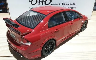 OTTO MOBILE 1/18 - HONDA  CIVIC MUGEN RR (FD2) - 2008 - RED