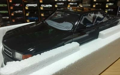 OTTO MOBILE 1/18 - KOENING SPECIALS 560 SEC - BLACK - 1992