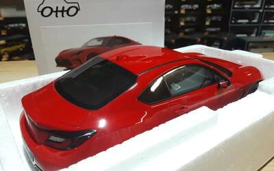 OTTO MOBILE 1/18 - TOYOTA GR 86 - 2022 - RED FLAMBOYANT