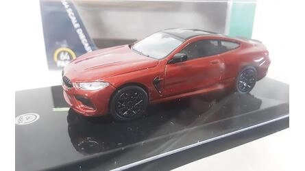 PARA 1/64 - BMW M8 COUPE - LHD - MOTEGI RED