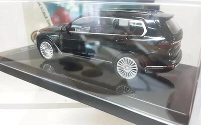 PARA 1/64 - BMW X7 - LHD - BLACK