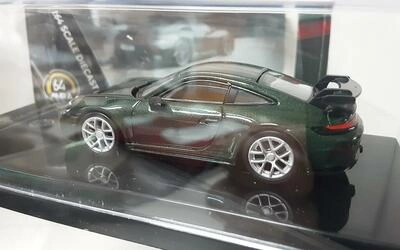 PARA 1/64 - PORSCHE 911GT3 (992.2) - 2025 - OAK GREEN METALL