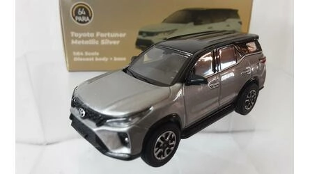 PARA 1/64 - TOYOTA FORTUNER - METALLIC SILVER - 2023