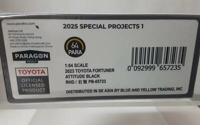 PARA 1/64 - TOYOTA FORTUNER RHD - ATTITUDE BLACK - 2024