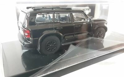 PARA 1/64 - TOYOTA LAND CRUISER 250 PRADO - BLACK - 2024