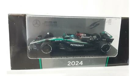 SPARK 1/64 - MERCEDES AMG F1 W15 E PERFORMANCE - Nº 63 G. RU
