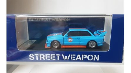 STREET WARRIOR 1/64 - BMW M3 E30 - GULF - BLUE / ORANGE