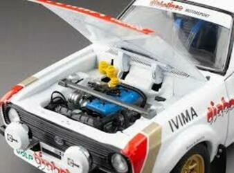 SUN STAR 1/18 - FORD ESCORT RS 1800 - Nº 15  RALLY DE PORTUG