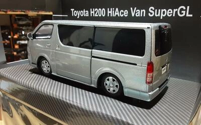 SUN STAR 1/24 - TOYOTA H200 HIACE VAN SUPER GL RHD - SILVER