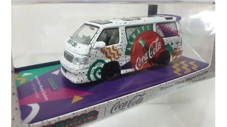 TARMAC 1/64 - TOYOTA HIACE WAGON CUSTOM - COCA-COLA DELIVERY