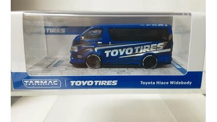 TARMAC 1/64 - TOYOTA HIACE WIDEBODY - TOYO TIRES