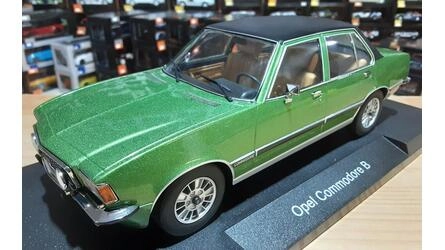 MCG 1/18 - OPEL COMMODORE B GS/E - 1972 - METALLIC GREEN