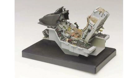 ITALERI 1:12 F-16 Cockpit