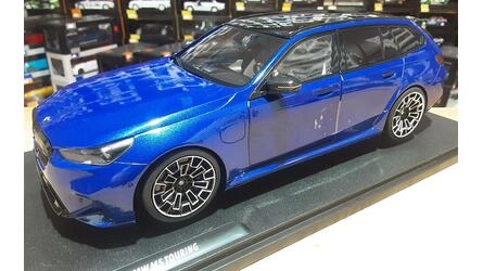 SOLIDO 1/18 - BMW M5 TOURING - 2025 - MARINA BAY BLUE METALL