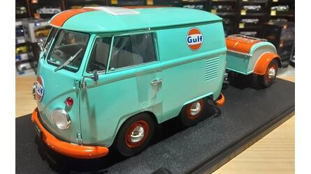 SOLIDO 1/18 - VOLKSWAGEN T1 VAN KOOL COMBI WITH TRAILER GULF