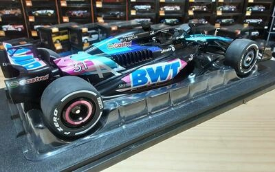 SOLIDO 1/18 -  ALPINE F1 A524 - Nº 10 E. OCON - F1 PRESENTAT