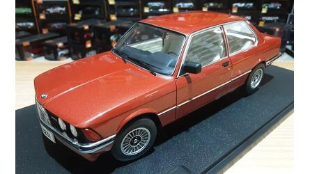 SOLIDO 1/18 - BMW 3-SERIES 323I (E21) - 1980 - METALLIC RED