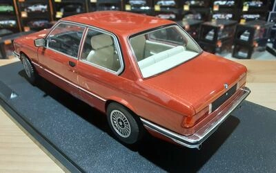SOLIDO 1/18 - BMW 3-SERIES 323I (E21) - 1980 - METALLIC RED