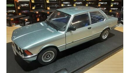 SOLIDO 1/18 - BMW 3-SERIES 323I (E21) - 1980 - METALLIC SILV