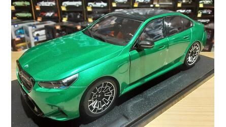 SOLIDO 1/18 - BMW 5-SERIES M5 (G90) - 2025 - ISLE OF MAN GRE