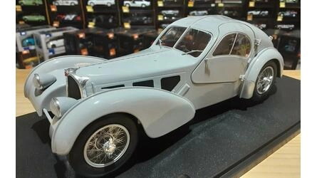 SOLIDO 1/18 - BUGATTI TYPE 57SC ATLANTIC - 1937 - MATT SILVE
