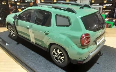 SOLIDO 1/18 - DACIA DUSTER PHASE 3 - 2023 - GREEN