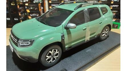 SOLIDO 1/18 - DACIA DUSTER PHASE 3 - 2023 - GREEN