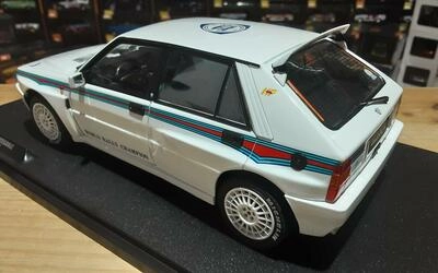 SOLIDO 1/18 - LANCIA DELTA HF INTEGRALE EVO 1 MARTINI - WHIT