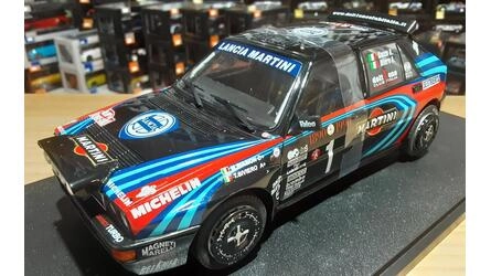 SOLIDO 1/18 -  LANCIA DELTA HF INTEGRALE EVO MARTINI 16V (ni
