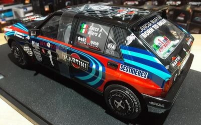 SOLIDO 1/18 -  LANCIA DELTA HF INTEGRALE EVO MARTINI 16V (ni