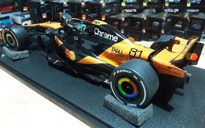 SOLIDO 1/18 -  McLAREN F1 MCL39 TEAM MCLAREN N 81 WINNER CHI