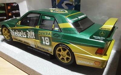 SOLIDO 1/18 - MERCEDES 190 E 16V EVO2 - TEAM ZAKSPEED Nº 18 