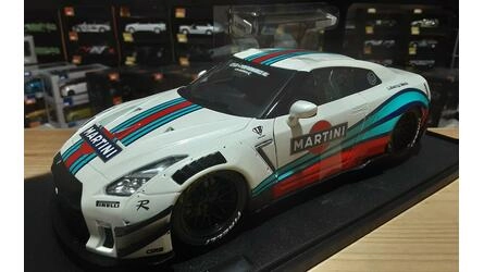SOLIDO 1/18 -  NISSAN GT-R (R35) N 0 MARTINI RACING LB WORKS