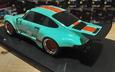 SOLIDO 1/18 -  PORSCHE 911 930 3.0L SOLIDO RACING COUPE - 20